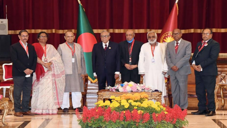  রাজনৈতিক দলগুলোকে পরস্পরের প্রতি শ্রদ্ধাশীল হওয়ার আহ্বান রাষ্ট্রপতির