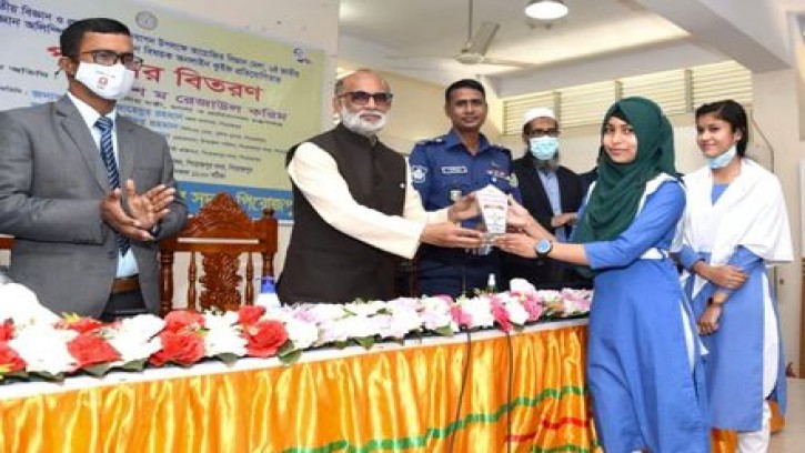 দেশীয় মাছ সংরক্ষণে সম্মিলিতভাবে কাজ করতে হবে: মৎস্য মন্ত্রী