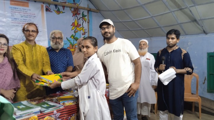 চট্রল ইয়ূথ কয়ারের প্রতিযোগিতায় ওব্যাট জুনিয়র হাই স্কুলের সাফল্য