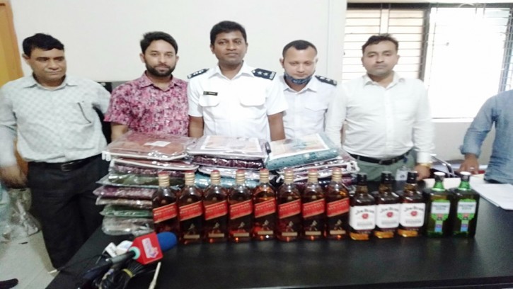 বেনাপোল বিদেশী মদসহ বিপুল পরিমাণ ভারতীয় পণ্য জব্দ