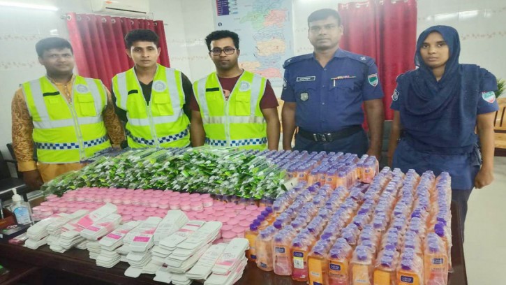 শার্শায় ভারতীয় কসমেটিকসসহ গ্রেফতার দুই নারী