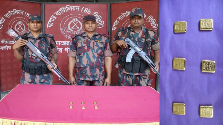 পালানোর সময় ফেলে গেলেন ৭০ লাখ টাার সোনার বার