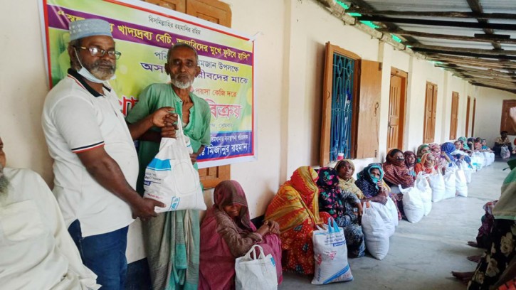 ৫০ পয়সা কেজিতে খাদ্যদ্রব্য বিক্রির চমক মিজানুর রহমানের
