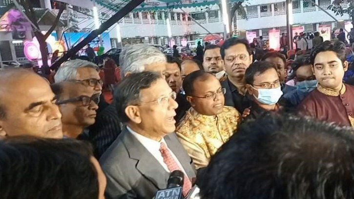 খালেদার বিদেশযাত্রায় অনুমতির বিষয়ে শিগগিরই সিদ্ধান্ত: আইনমন্ত্রী