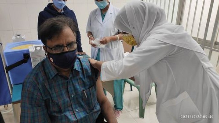 বুস্টার ডোজ নিলের সংস্কৃতি প্রতিমন্ত্রী কে এম খালিদ