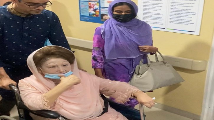 খালেদাকে দেখতে হাসপাতালে মির্জা ফখরুল