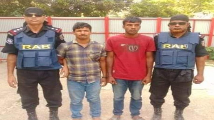 গোবিন্দগঞ্জে ৯২ বোতল ফেনসিডিলসহ গ্রেফতার ২