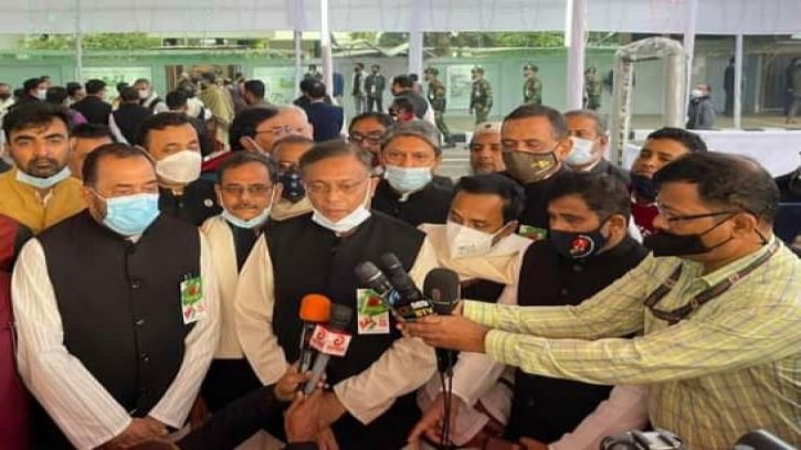 সব বাধা অতিক্রম করে দেশকে বঙ্গবন্ধুর স্বপ্নের ঠিকানায় পৌঁছাবো: তথ্যমন্ত্রী